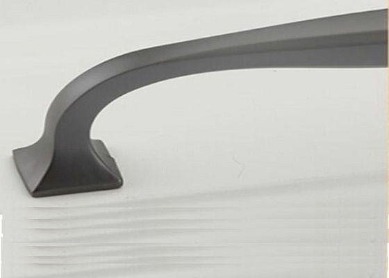 বেসপোক হার্ডওয়্যার পুল কালো ফ্যাশনেবল শৈলী মার্জিত আউটলুক হ্যান্ডেল